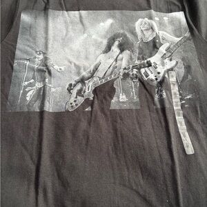 Kohls Black Graphic Guns & Roses Band T-Shirt